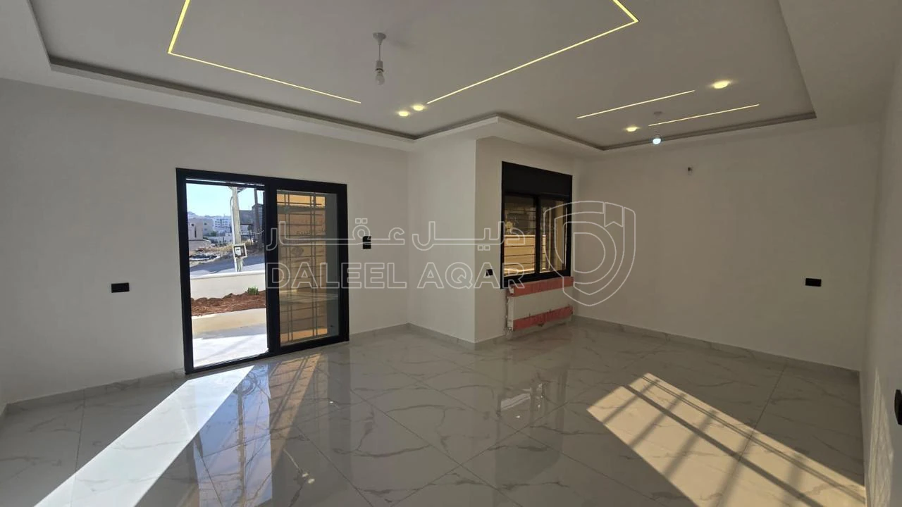 شقة في البنيات - قريب مدارس الحصاد - 93,000 دأ - صورة 1